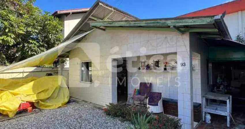 Oportunidade no bairro fazenda casa com amplo terreno e ótima localização