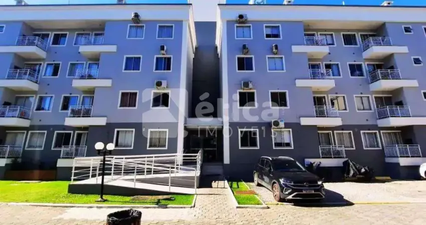 Lindo apartamento semi mobiliado no bairro carvalho com sacada e área de lazer.