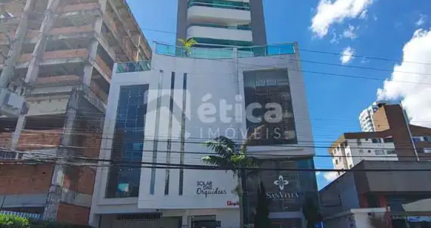 Lindo apartamento semi mobiliado com 2 suítes no centro de itajaí