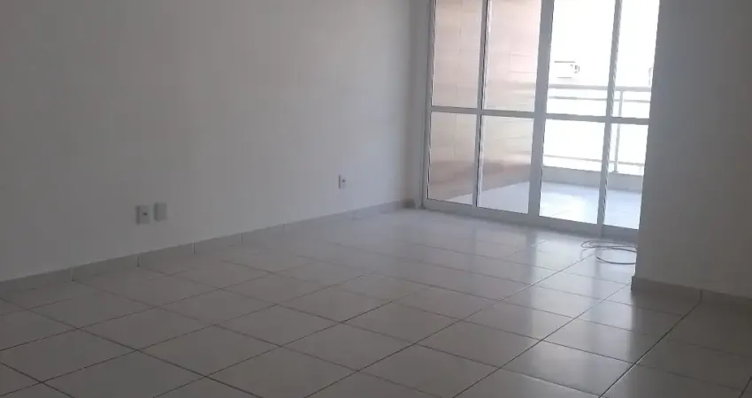 Apartamento 03 suítes no Cavaleiros com valor diferenciado
