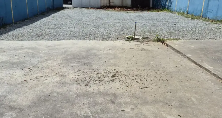 Excelente terreno para implantar seu comércio nos cavaleiros