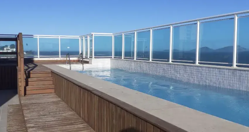 Apartamento com 02 suítes com linda vista para o mar e área de lazer