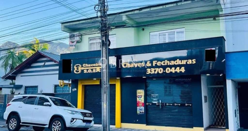 CASA COMERCIAL EM AVENIDA PRINCIPAL NO CENTRO DE JARAGUÁ DO SUL