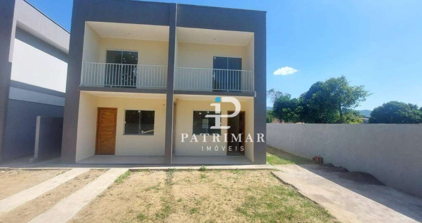 Casa com 2 dormitórios à venda, 72 m² por R$ 320.000,00 - Itapeba - Maricá/RJ