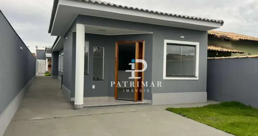 Casa com 3 dormitórios à venda, 101 m² por R$ 630.000 - Jardim Atlântico Oeste - Maricá/RJ