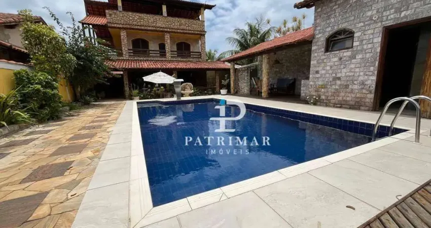 Casa c/ 3 quatos, área gourmet e piscina à venda, 432 m² por r$ 695.000 - jardim atlântico central - maricá/rj