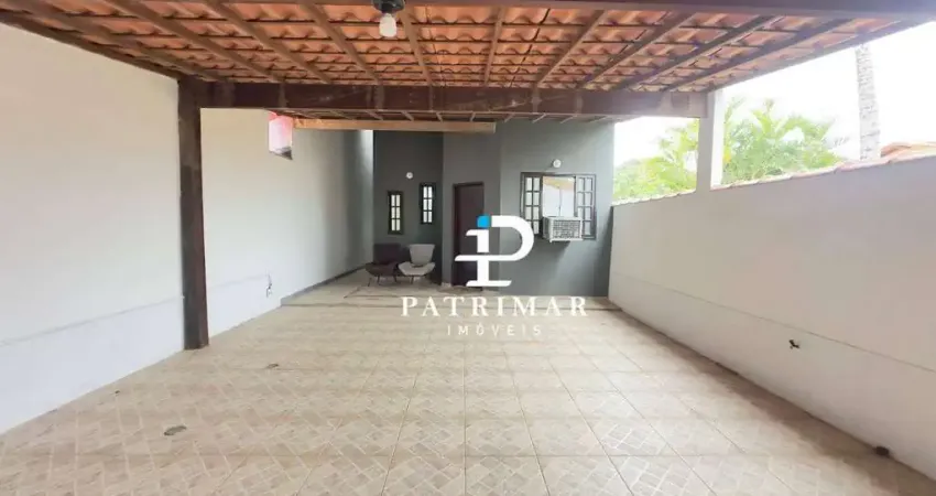 Casa porteira fechada - c/ 2 quartos, piscina e área gourmet à venda, 74 m² por r$ 460.000 - jardim atlântico central (itaipuaçu) - maricá/rj