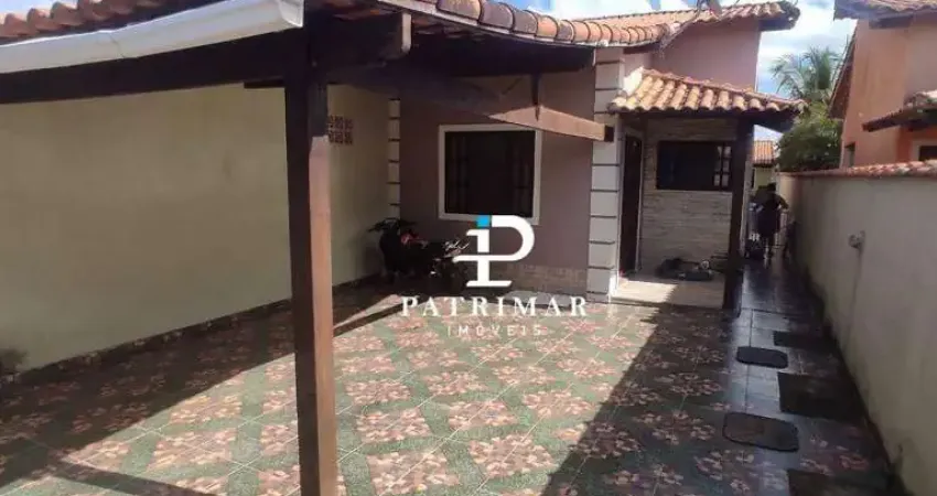 Casa mobiliada - 2 quartos, área gourmet e piscina  à venda, 130 m² por r$ 630.000 - jardim atlântico central (itaipuaçu) - maricá/rj