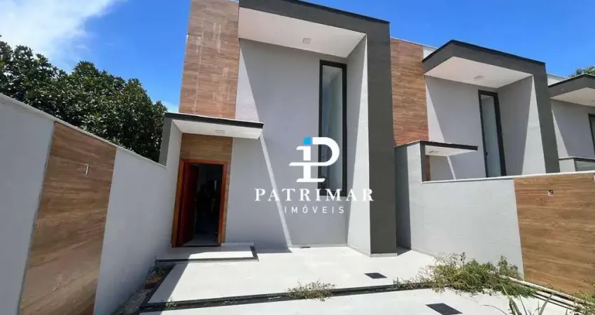 Casa duplex com 3 quartos, área gourmet e pergolado à venda, 159 m² por r$ 770.000 - costa verde - barroco - maricá/rj