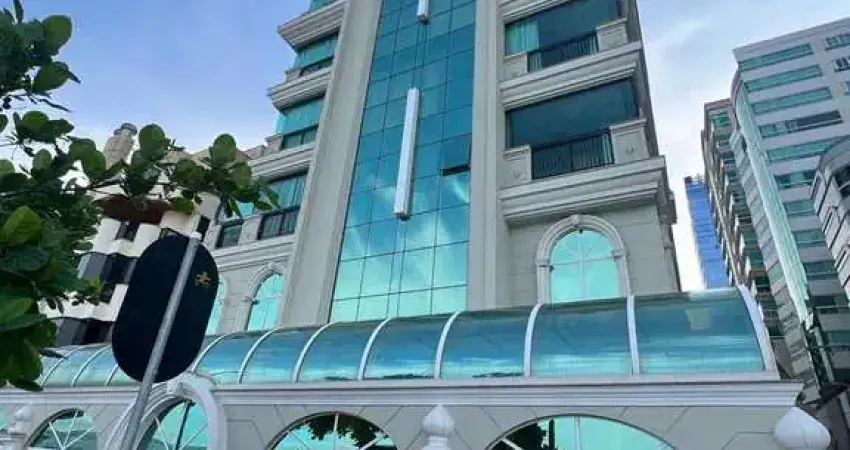 Apartamento com 4 quartos à venda na Rua 241, Meia Praia, Itapema