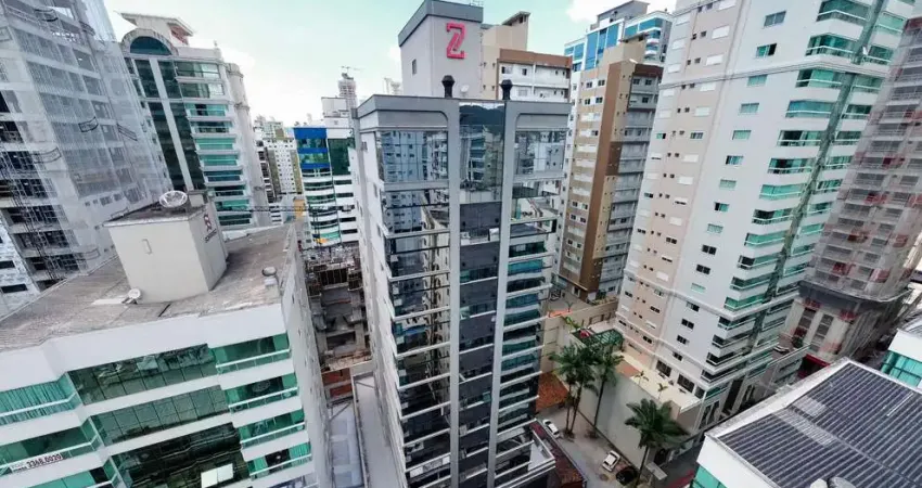 Apartamento com 3 quartos à venda na Rua 236, Meia Praia, Itapema