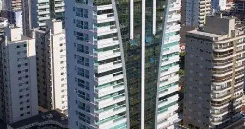 Apartamento com 5 quartos à venda na Rua 232/234, Meia Praia, Itapema