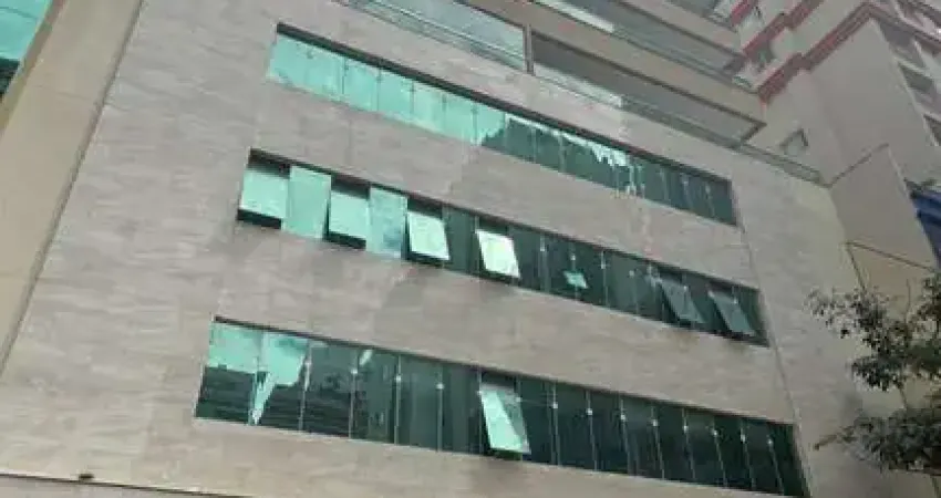 Apartamento com 3 quartos à venda na Rua 250, Meia Praia, Itapema