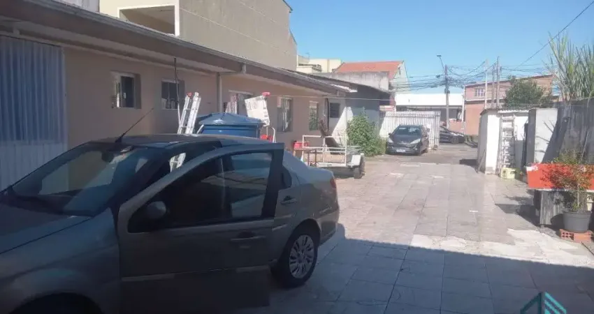 Casa a venda c/ loja no mesmo terreno a venda no Uberaba em Curitiba Pr