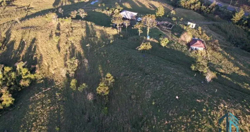 Chácara com 02 casas bem localizada, apenas 70km de curitiba em campina grande do sul pr