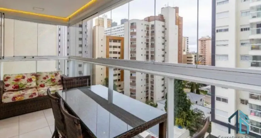 Apartamento MOBILIADO, 03 quartos c/suíte, 02 vagas no Água Verde em Curitiba PR