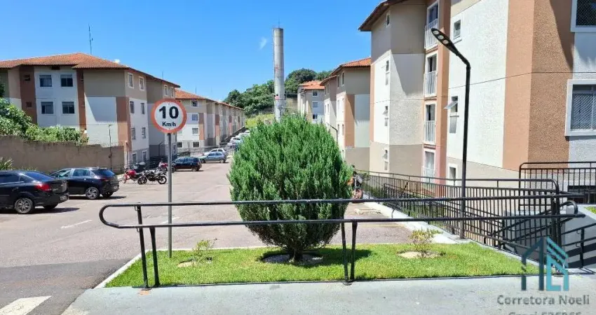 Apartamento ensolarado, 02 quartos, vaga livre, no Santa Cândida em Curitiba PR