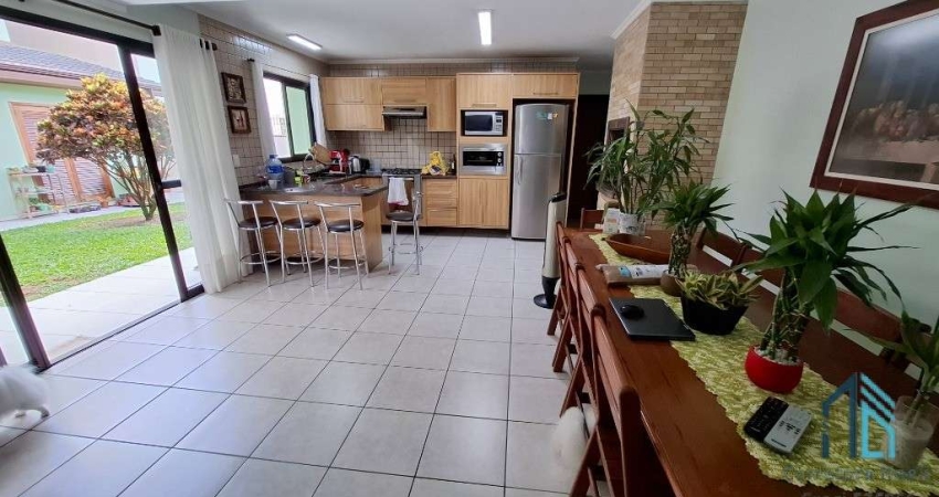 Casa com edícula, 04 quartos sendo 2 suítes, amplo terreno fundos, no Atuba em Curitiba PR