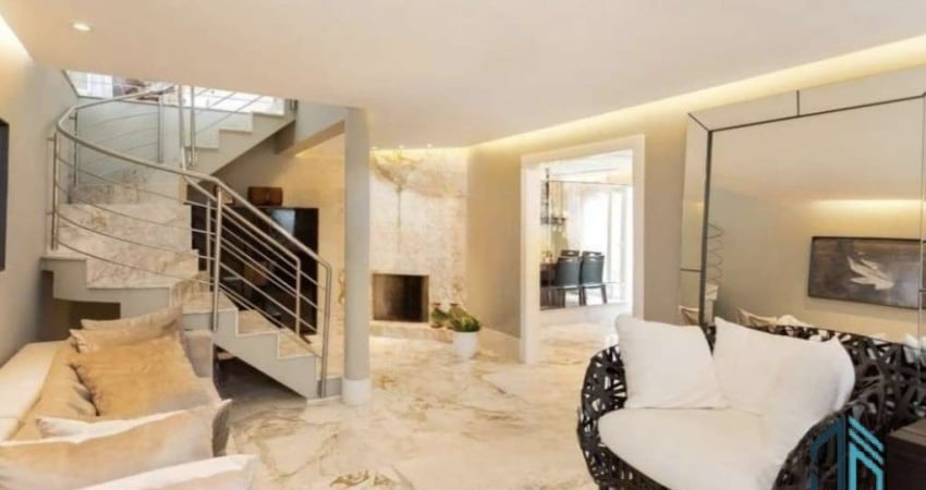 Casa em condomínio, 04 quartos sendo 03 suítes, piscina, área de lazer, em Santa Felicidade Curitiba PR