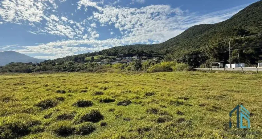 Terreno de frente pra Rodovia com, 110 de frente X 800 fundos em São José SC