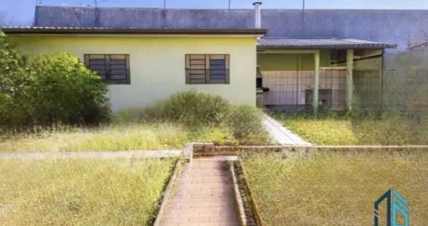 TERRENO amplo com 657m², com CASA no Bairro Guaíra em Curitiba - PR