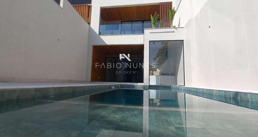 Casa de condomínio à venda, no Rio Mar,  em Rio de Janeiro, Barra da Tijuca, com 5 quartos, 330,00m²