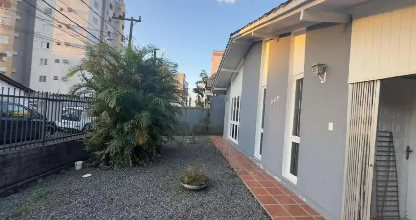 Casa com 3 quartos à venda na Rua Henrique Miers, 249, Costa e Silva, Joinville