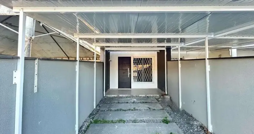 Casa à venda na Rua Alfonso Hochstein, 535, Vila Nova, Joinville