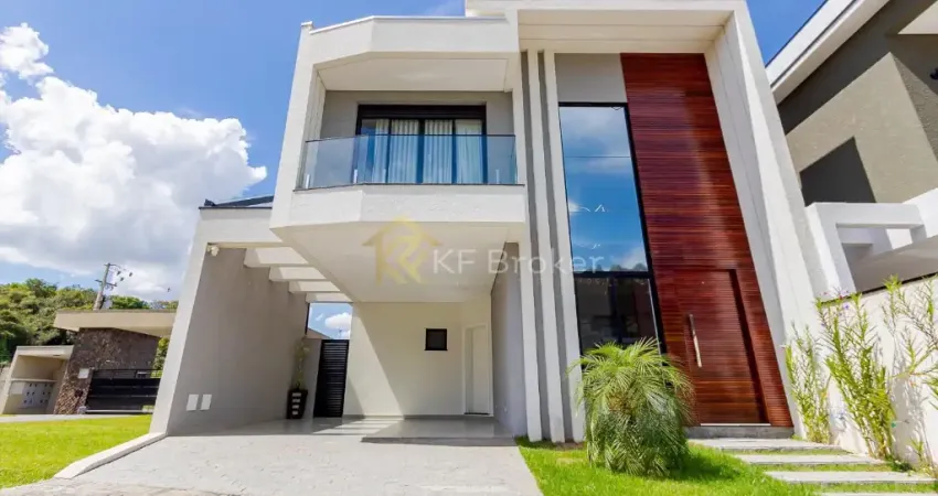 Casa Alto Padrão em Condomínio Fechado à Venda em Colombo