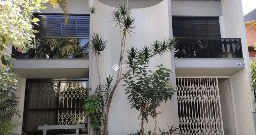 Casa comercial à venda na Rua Guilherme Morsch, 278, Centro, Canoas