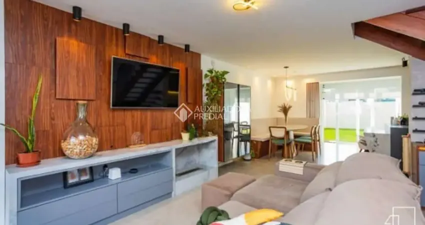 Casa com 3 quartos à venda na Rua Professora Delphina Ferrari, 240, Igara, Canoas