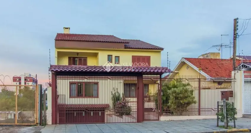 Casa com 5 quartos à venda na Rua Doutor Selbach, 296, Nossa Senhora das Graças, Canoas