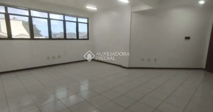 Sala comercial para alugar na Rua Araguaia, 425, Igara, Canoas