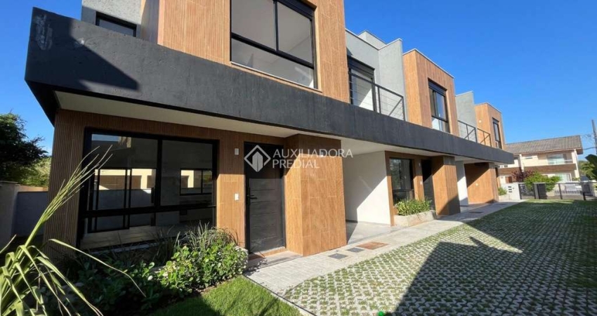 Casa com 3 quartos à venda na Rua Grumixama, 163, Campeche, Florianópolis