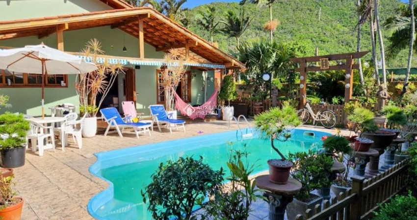 Casa com 3 quartos à venda na Rua Arnoldo da Costa Sabino, 150, Armação do Pântano do Sul, Florianópolis