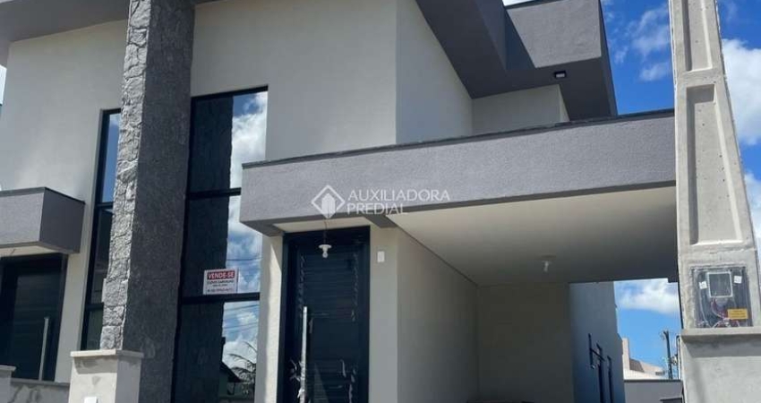 Casa com 3 quartos à venda na Rua Pedro Fernandes, 821, Carianos, Florianópolis