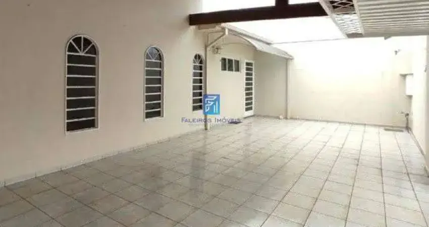 Casa a venda com 3 dormitórios sendo 1 suíte no Jardim Rober