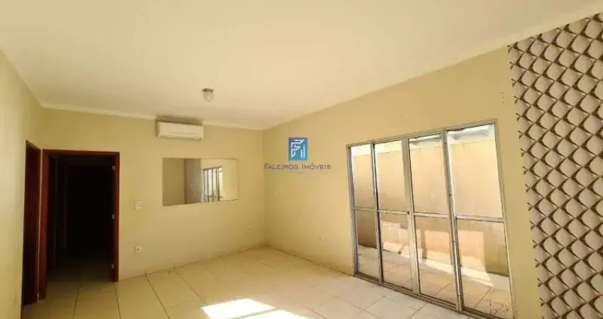 Casa à venda com 3 dormitórios sendo 1 suíte em condomínio M