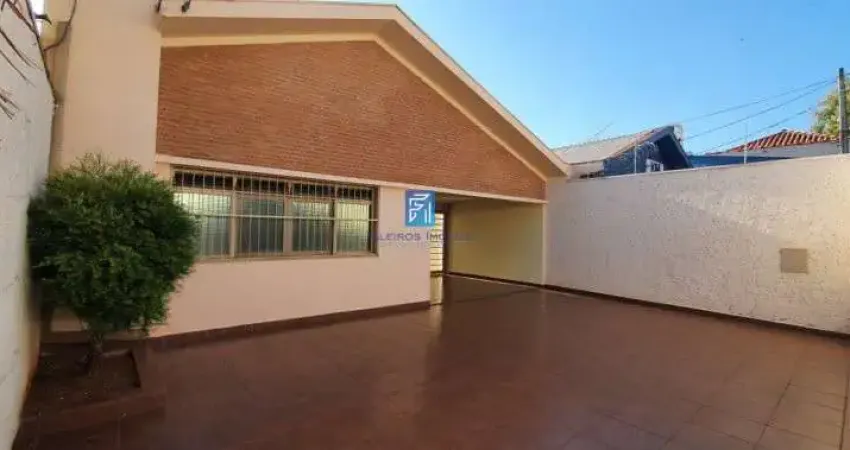 Casa a venda com 3 dormitórios próximo Barão de Mauá