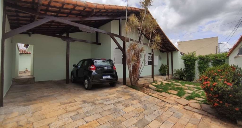 Casa com 5 quartos para alugar no Alípio de Melo, Belo Horizonte 