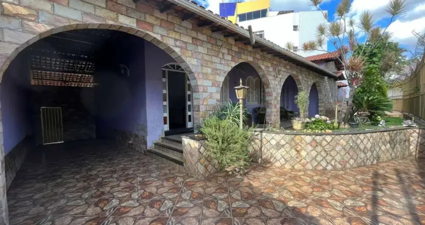 Casa com 4 quartos à venda no Fonte Grande, Contagem 