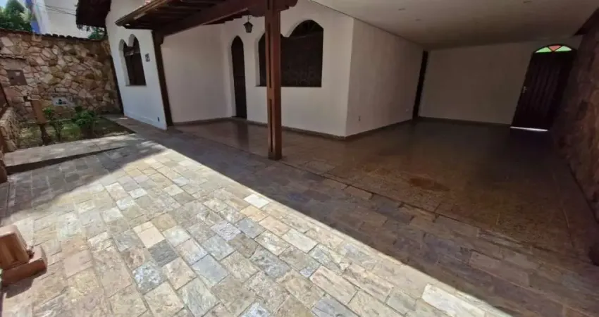 Casa com 4 quartos à venda no Castelo, Belo Horizonte 