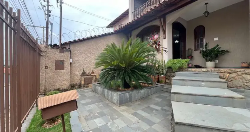 Casa com 3 quartos à venda no Alípio de Melo, Belo Horizonte