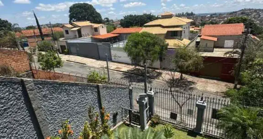 Casa com 4 quartos à venda no Trevo, Belo Horizonte