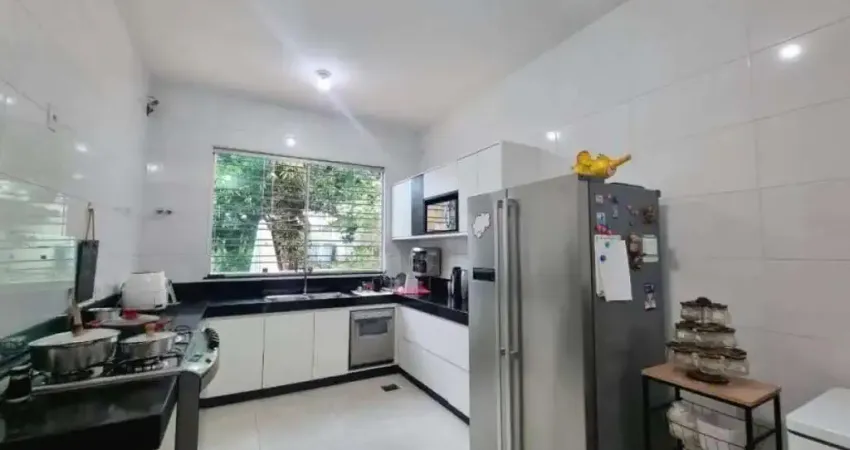 Casa com 3 quartos à venda no Trevo, Belo Horizonte 