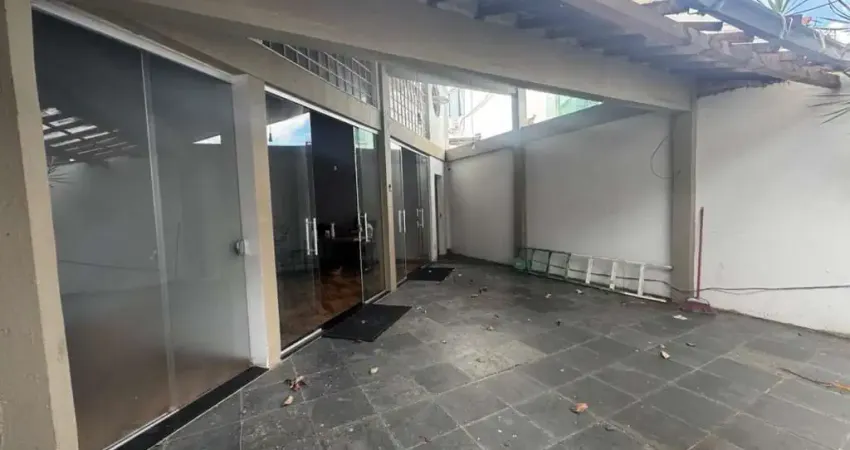 Casa com 3 quartos à venda na Santa Amélia, Belo Horizonte 