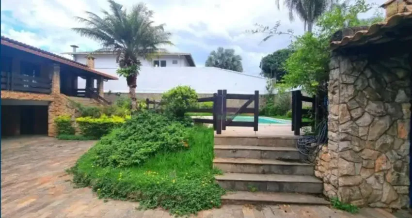 Casa com 7 quartos para alugar em São Luiz, Belo Horizonte