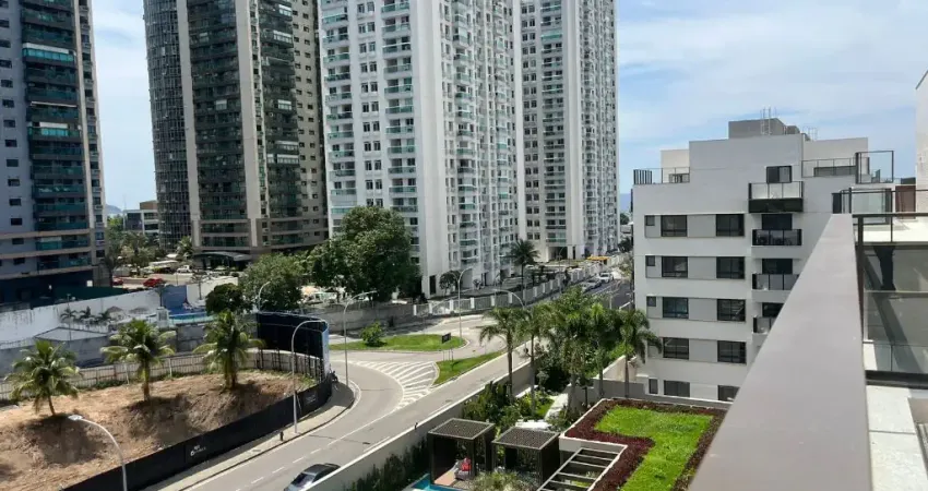 Coberturas à venda localizado na Avenida Lucio Costa, 3 Quartos; 1 suite; 3 Vagas. Condomínio Wave by Yoo, Barra da Tijuca.