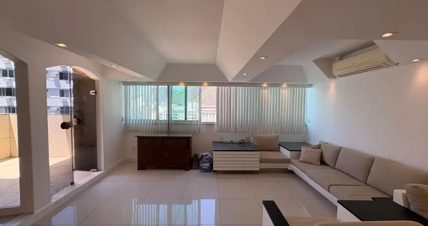 Cobertura reformada com vista livre à venda com 3 quartos e 1 vaga