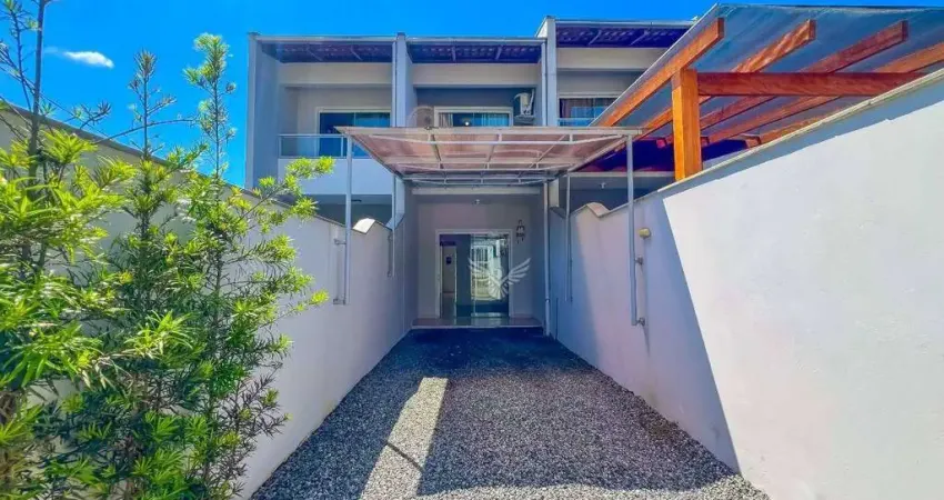 Sobrado de 2 dormitórios com potencial de ampliação à venda, 98 m² por r$ 328.000 - itoupavazinha - blumenau/sc